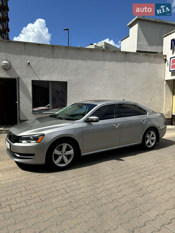 Седан Volkswagen Passat 2013 в Киеве