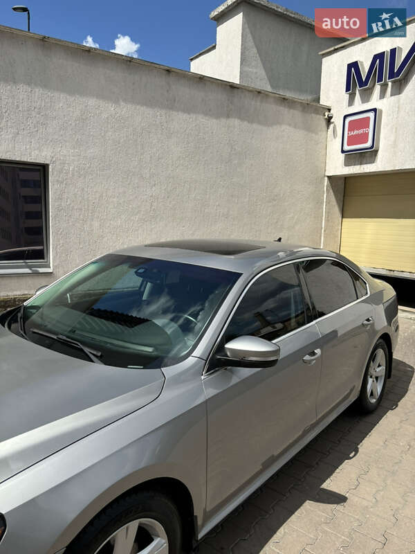 Седан Volkswagen Passat 2013 в Киеве