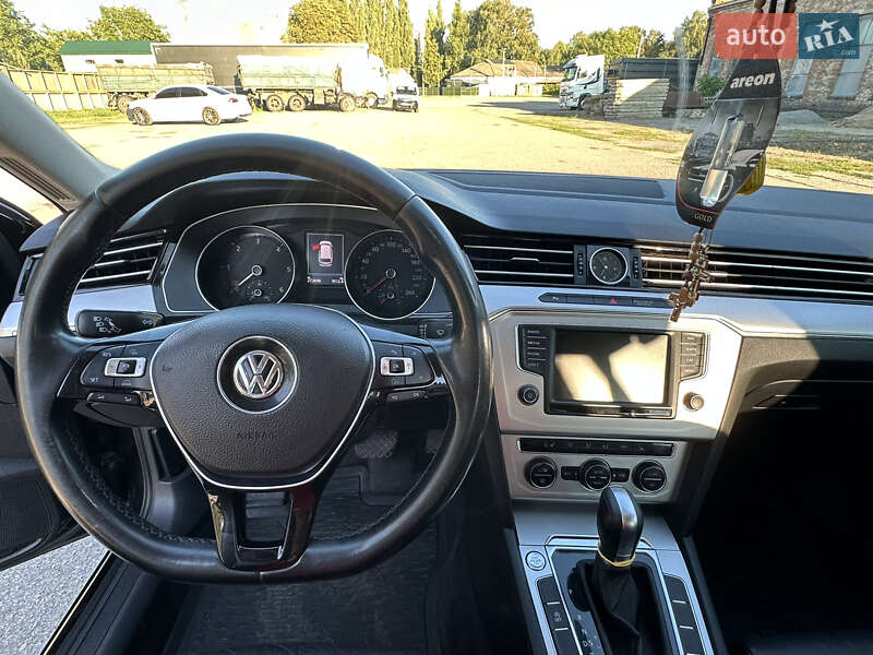 Універсал Volkswagen Passat 2016 в Пирятині