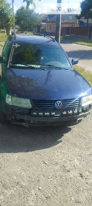 Універсал Volkswagen Passat 1999 в Переяславі