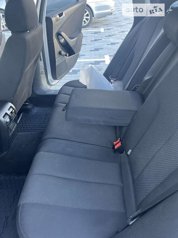 Универсал Volkswagen Passat 2005 в Хусте