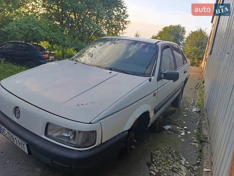 Volkswagen Passat 1992