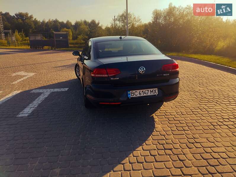 Седан Volkswagen Passat 2017 в Миколаєві