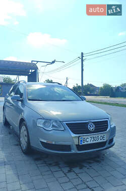 Універсал Volkswagen Passat 2010 в Бродах