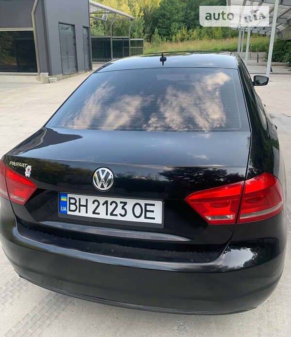 Седан Volkswagen Passat 2012 в Киеве