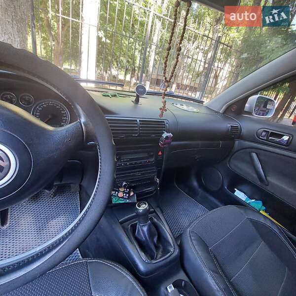 Универсал Volkswagen Passat 2002 в Херсоне