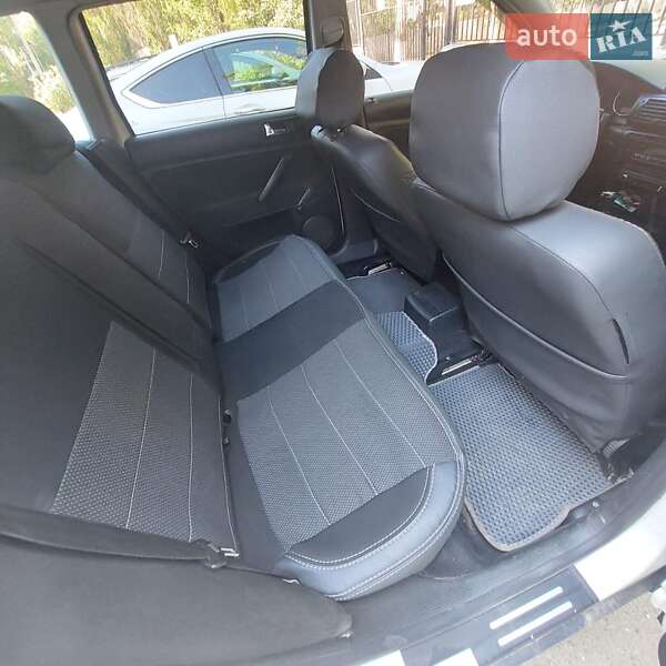 Универсал Volkswagen Passat 2002 в Херсоне
