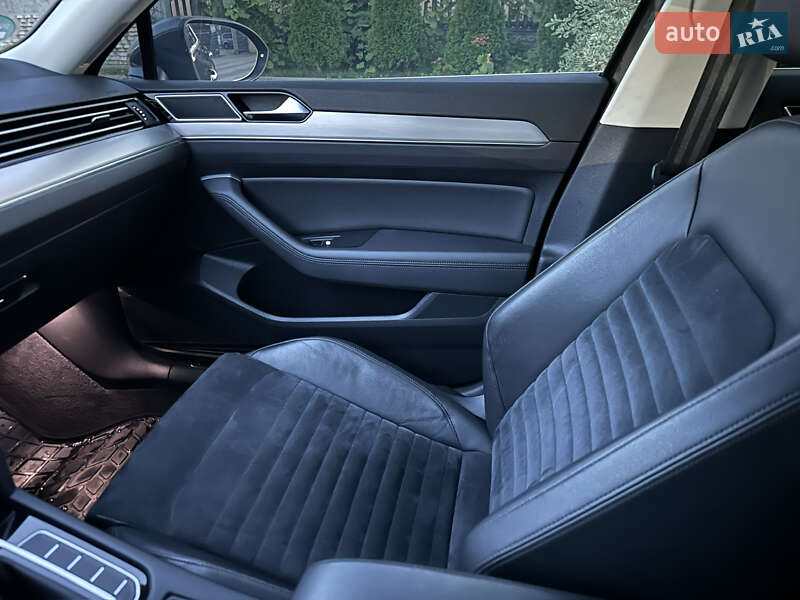 Седан Volkswagen Passat 2015 в Заречье