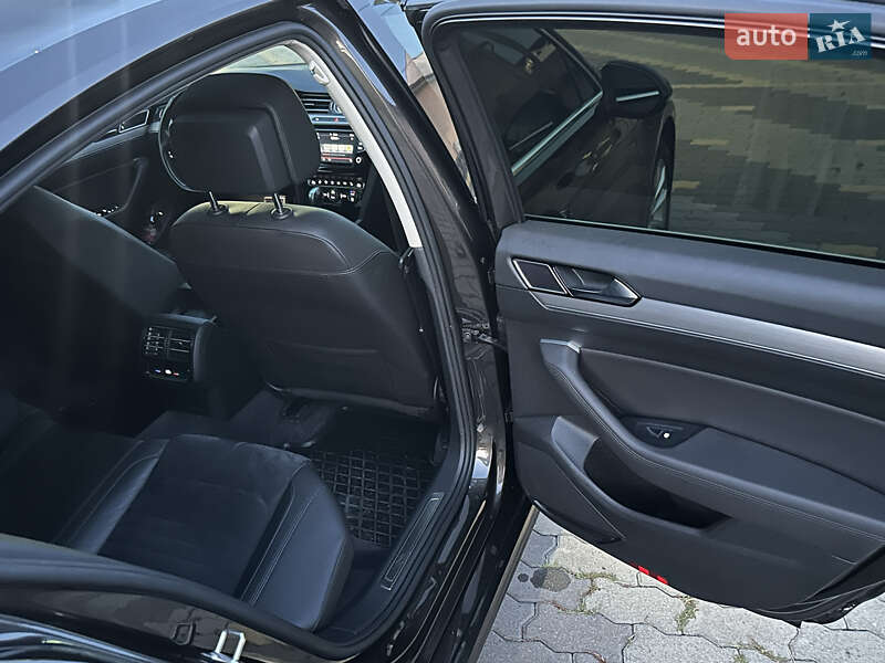 Седан Volkswagen Passat 2015 в Заречье