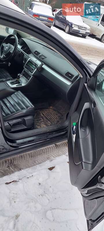 Универсал Volkswagen Passat 2010 в Киеве