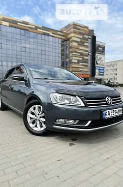 Седан Volkswagen Passat 2013 в Киеве