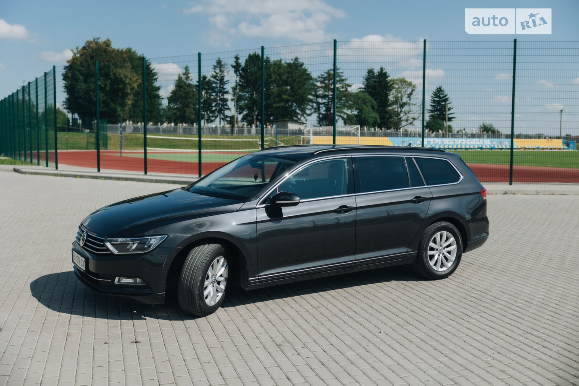 2017 Volkswagen Passat - мініатюра 2