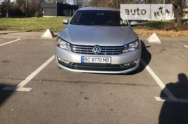 Седан Volkswagen Passat 2012 в Львове