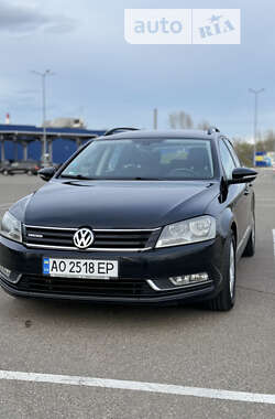 Универсал Volkswagen Passat 2012 в Киеве