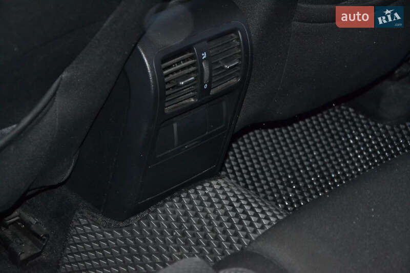 Универсал Volkswagen Passat 2007 в Ровно