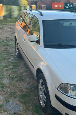 Универсал Volkswagen Passat 2001 в Тульчине
