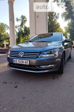 Седан Volkswagen Passat 2014 в Кривому Розі