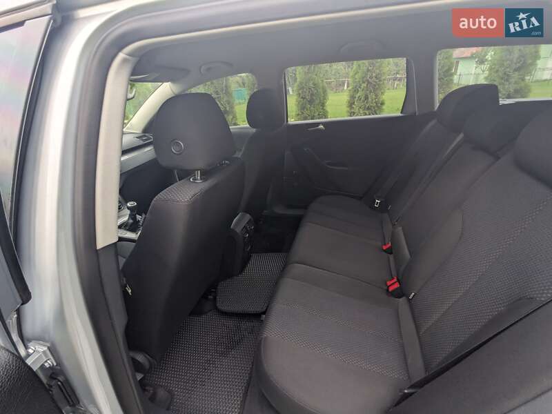 Универсал Volkswagen Passat 2009 в Калуше