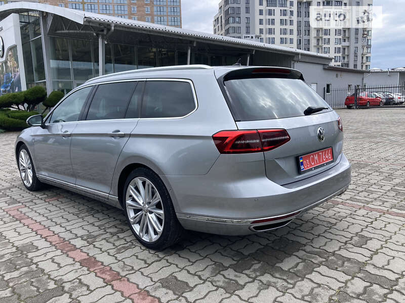 Универсал Volkswagen Passat 2017 в Львове