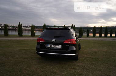 Универсал Volkswagen Passat 2012 в Черновцах