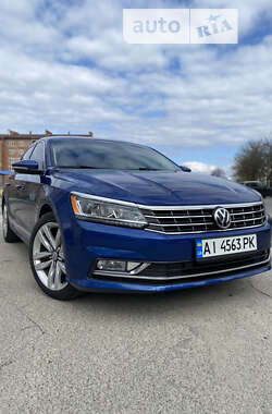 Седан Volkswagen Passat 2016 в Вишгороді