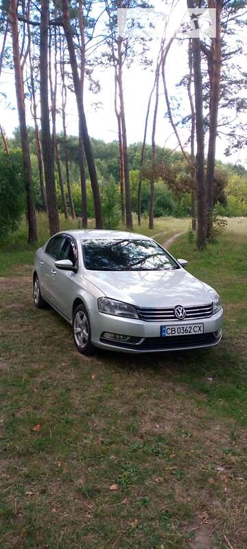 Седан Volkswagen Passat 2010 в Новгород-Сіверському