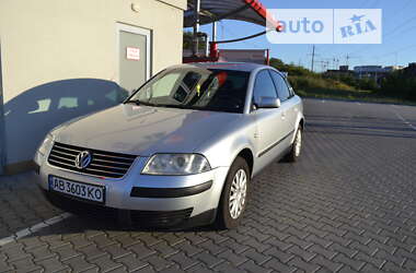 Седан Volkswagen Passat 2003 в Виннице