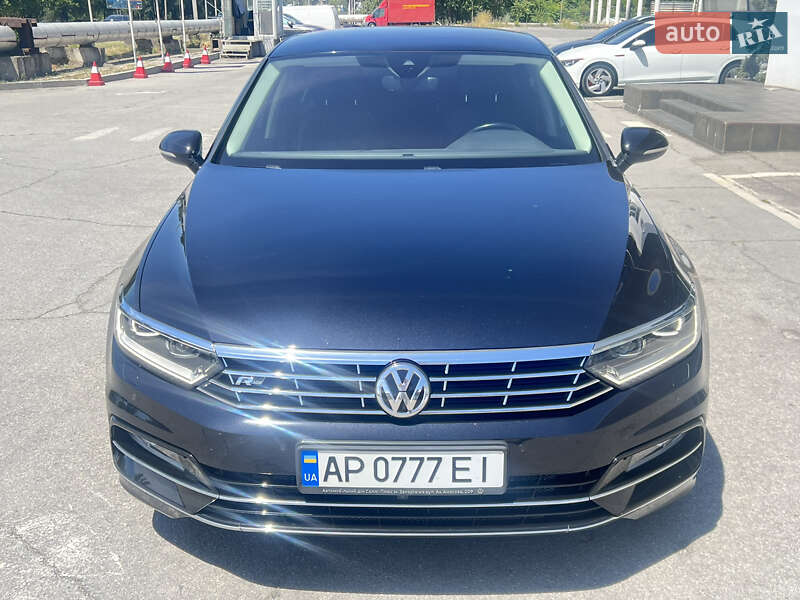Седан Volkswagen Passat 2018 в Запорожье