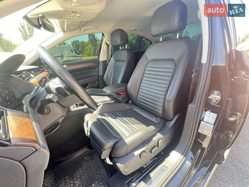 Седан Volkswagen Passat 2018 в Запорожье