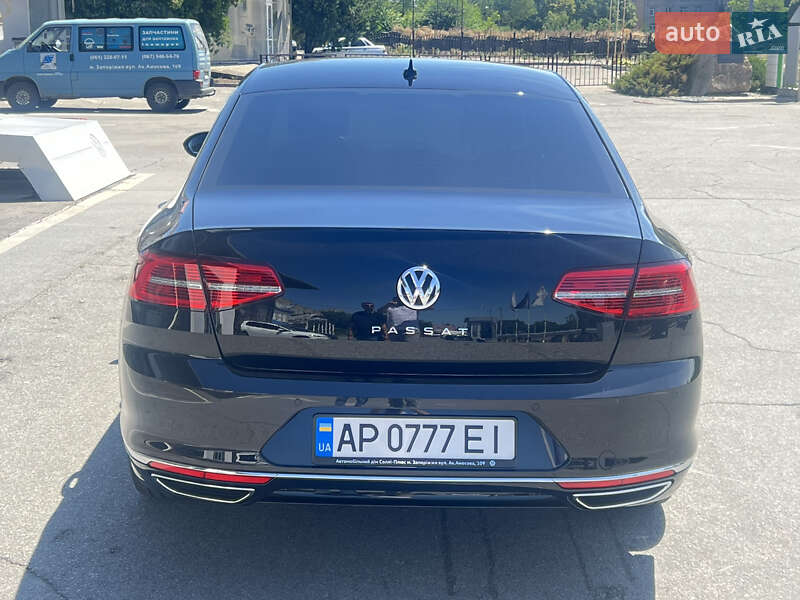 Седан Volkswagen Passat 2018 в Запорожье