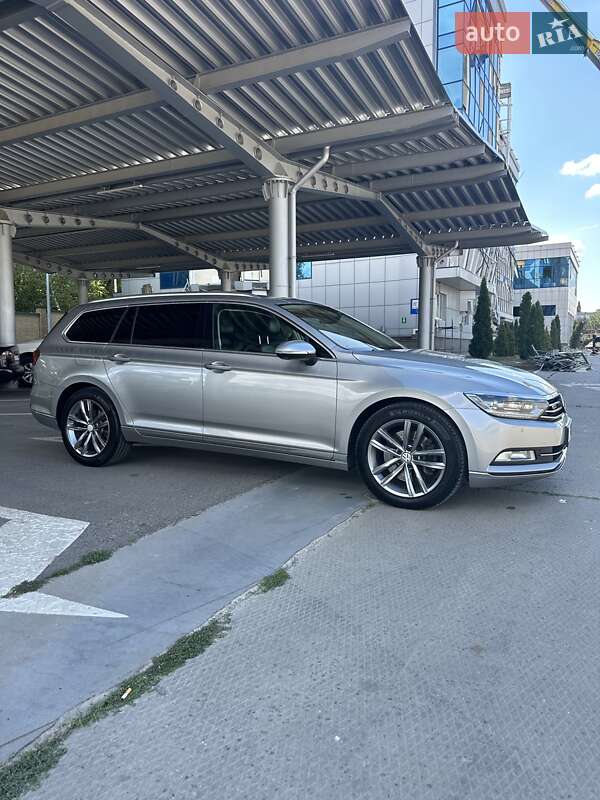 Універсал Volkswagen Passat 2015 в Києві