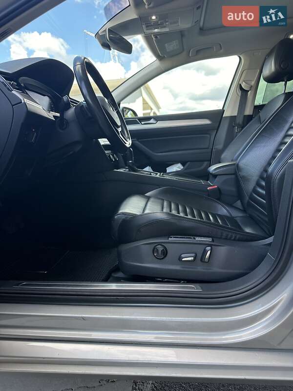 Універсал Volkswagen Passat 2015 в Києві