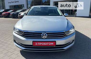 Універсал Volkswagen Passat 2018 в Житомирі