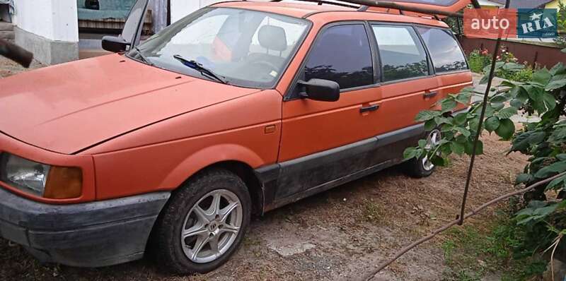 Универсал Volkswagen Passat 1989 в Борщеве