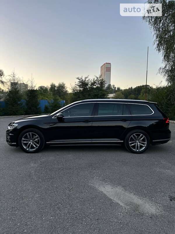 Универсал Volkswagen Passat 2018 в Киеве