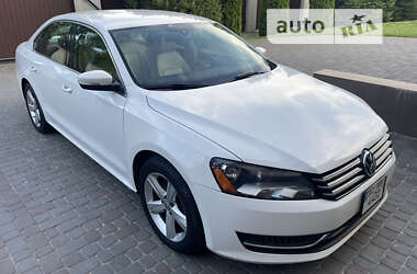 Седан Volkswagen Passat 2014 в Львове