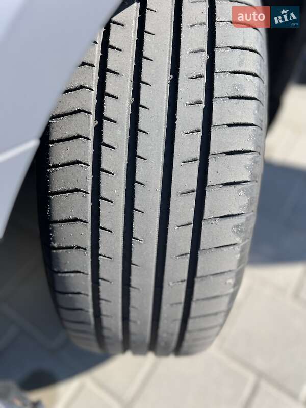 Універсал Volkswagen Passat 2016 в Житомирі