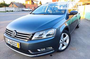 Універсал Volkswagen Passat 2011 в Охтирці