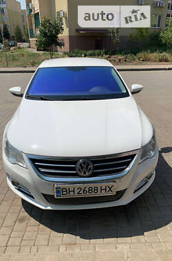 Седан Volkswagen Passat 2011 в Одесі