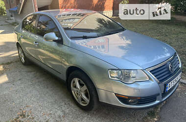 Седан Volkswagen Passat 2006 в Ивано-Франковске