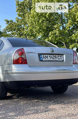 Седан Volkswagen Passat 2005 в Києві