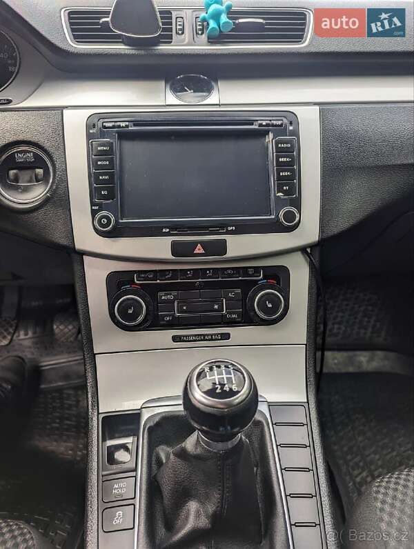 Седан Volkswagen Passat 2011 в Хмельницком