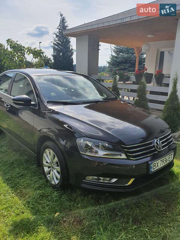 Седан Volkswagen Passat 2011 в Хмельницком