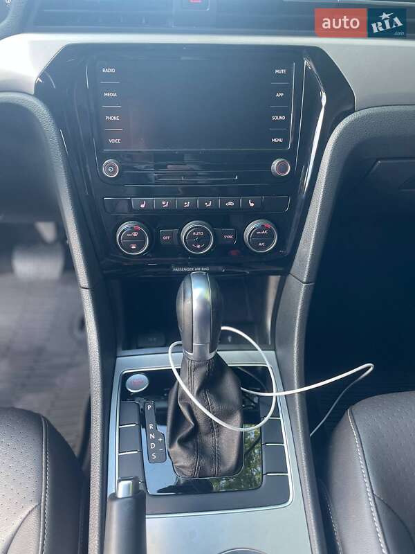 Седан Volkswagen Passat 2020 в Киеве