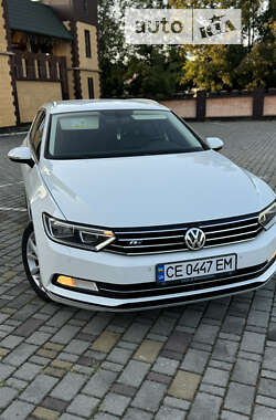 Універсал Volkswagen Passat 2014 в Чернівцях