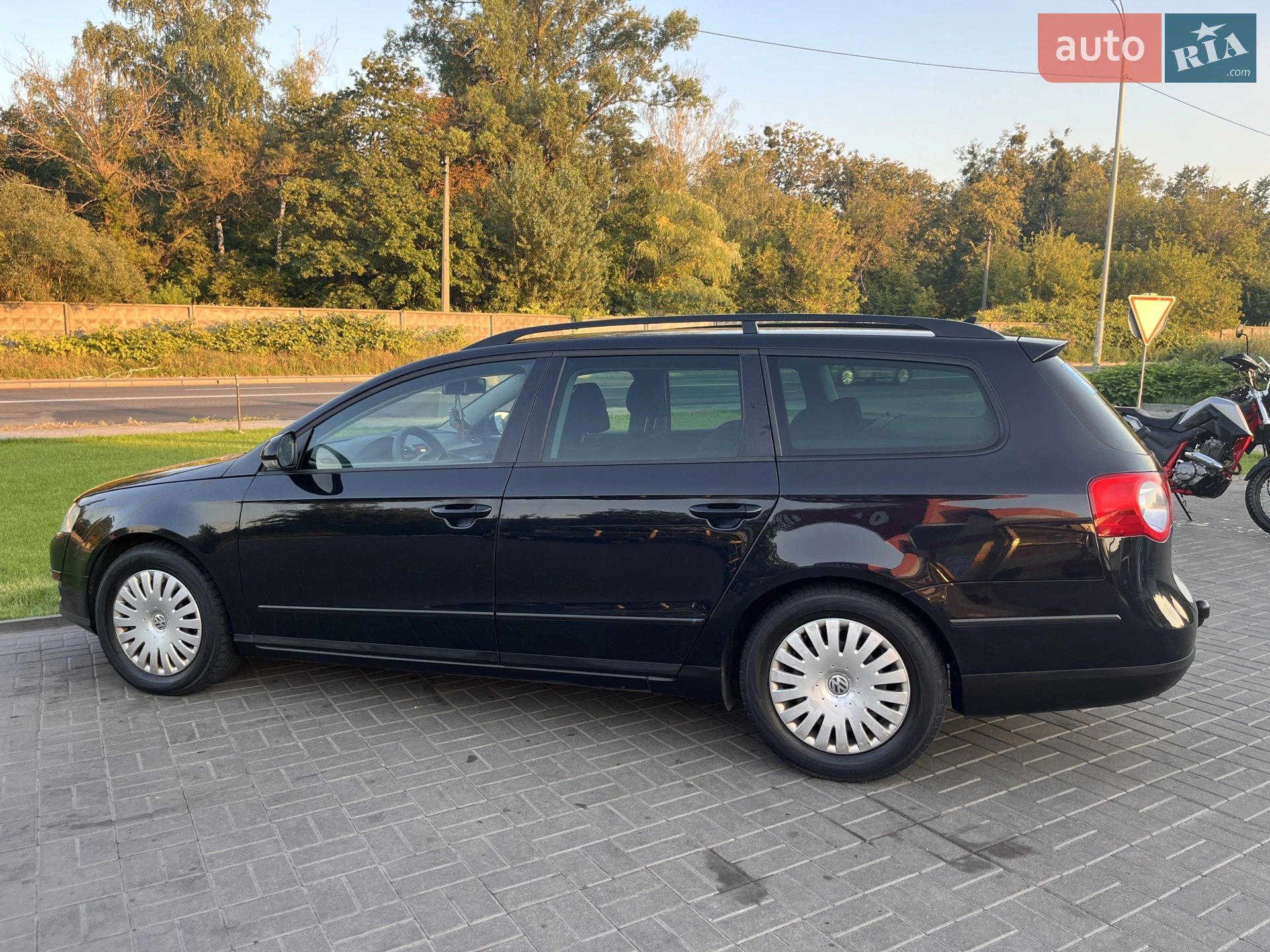 2010 Volkswagen Passat - мініатюра 5