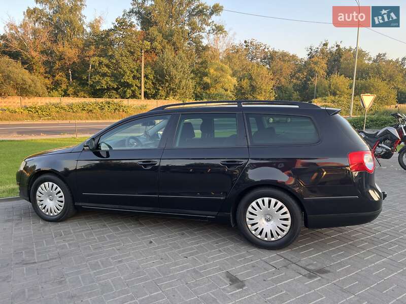 Універсал Volkswagen Passat 2010 в Святопетрівське