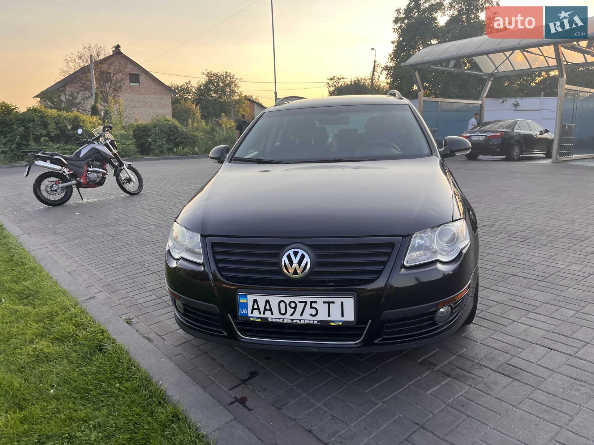 2010 Volkswagen Passat - мініатюра 2