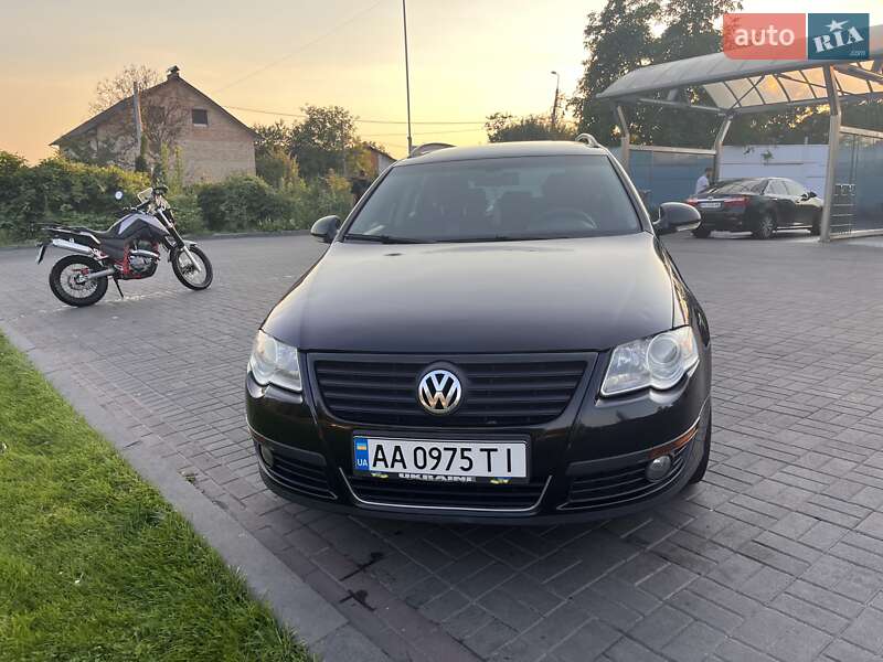 Універсал Volkswagen Passat 2010 в Святопетрівське