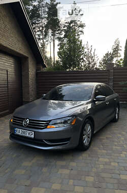 Седан Volkswagen Passat 2014 в Киеве